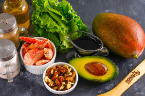 salat_s_avokado_mango_i_krevetkami-712467-8164704