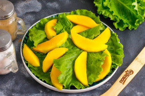 salat_s_avokado_mango_i_krevetkami-712471-1259777