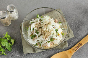 salat_s_kuricei_i_yaicami-715097-8053652