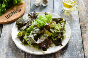 salat_s_greipfrutom_i_kedrovimi_oreshkami-730784-5755542