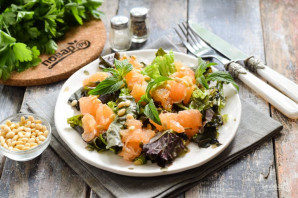 salat_s_greipfrutom_i_kedrovimi_oreshkami-730789-2274025