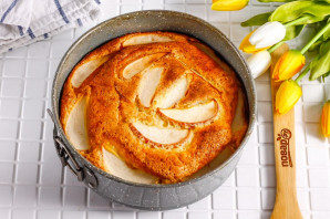 zalivnoi_tvorojnii_pirog_s_yablokami-752796-6993428