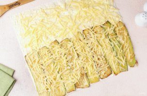rulet_iz_lavasha_s_kabachkami_i_sirom-764943-7381005