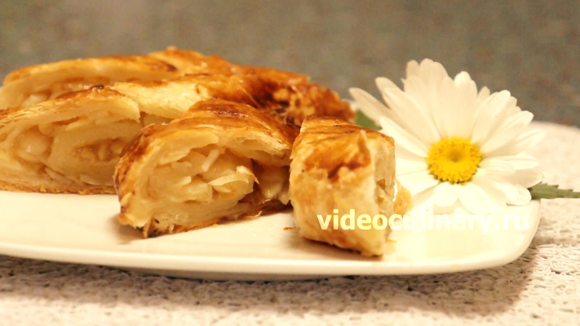 abrikosovyj-rulet-iz-sloenogo-testa_final-4655313