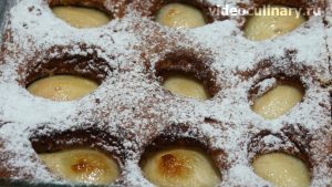biskvitniy-pirog-sgrushami_7-300x169-3139118