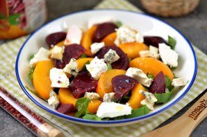 salat_iz_svekli_i_persikov-774656-4261261