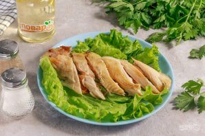 salat_s_zapechennoi_kuricei_avokado_i_pomidorami-775268-8496260