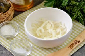 salat_iz_svekli_s_marinovannim_lukom-776034-7931660