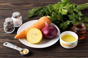 morkovnii_salat_s_krasnim_lukom_i_zeleniu-780464-4273615