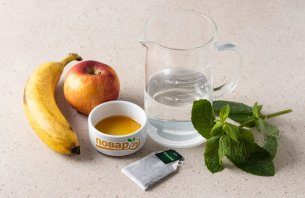 yablochno-bananovii_smuzi_s_zelenim_chaem-778723-3431948