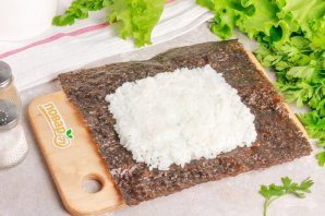 sendvich-roll_s_kopchenim_lososem-782802-4852474