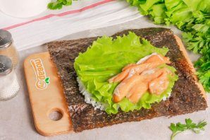 sendvich-roll_s_kopchenim_lososem-782803-5286453