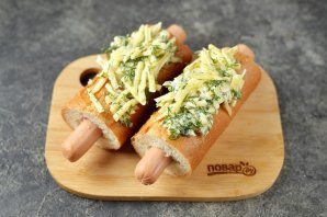 hot-dog_v_bagete_s_chesnochno-sirnoi_korochkoi-787329-1347193