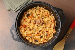 plov_iz_kruglozyornogo_risa_so_svinoi_grudinkoi_i_ovoshami-788054-2623559