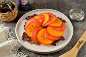 salat_iz_hurmi_i_tomatov-790144-2607013