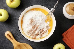 tikvennii_pirog_s_yablokami-789124-4943331