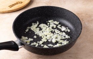 salat_iz_gribov_s_koreiskoi_morkoviu_v_tartaletkah-792705-5235585