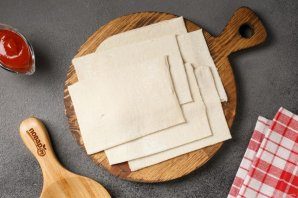sosiski_v_teste_quotpo-novomuquot_s_ketchupom_i_sirom-792134-9787534
