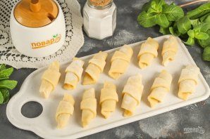 rogaliki_na_smetane_s_varenoi_sgushenkoi-796947-9757156