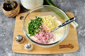 oladi_s_zelenim_lukom_i_kolbasoi-799427-4074093