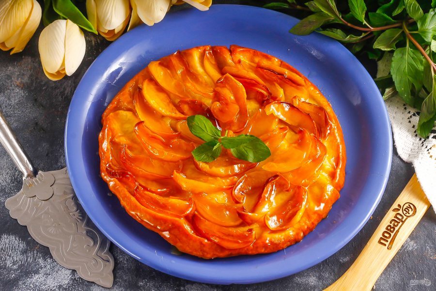 yablochnii_tart_s_karameliu-728793-7849452