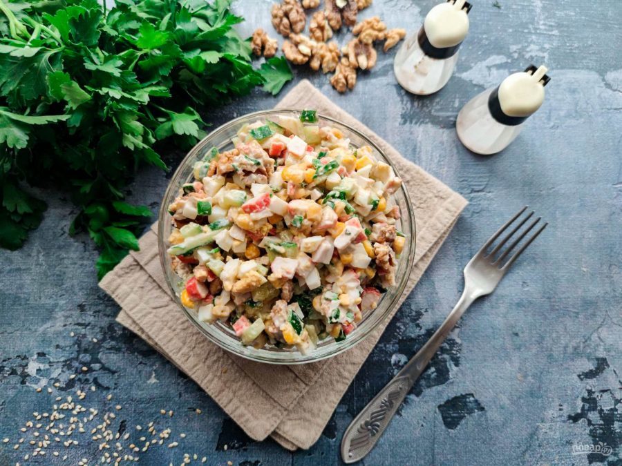 krabovii_salat_s_greckimi_orehami-716991-9777086