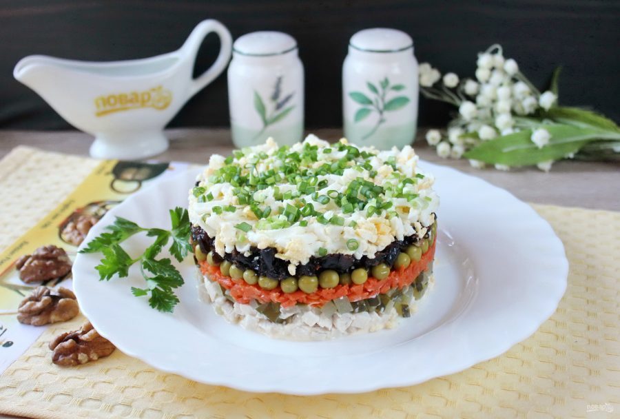 salat_quotpragaquot_s_greckimi_orehami-766509-3855440