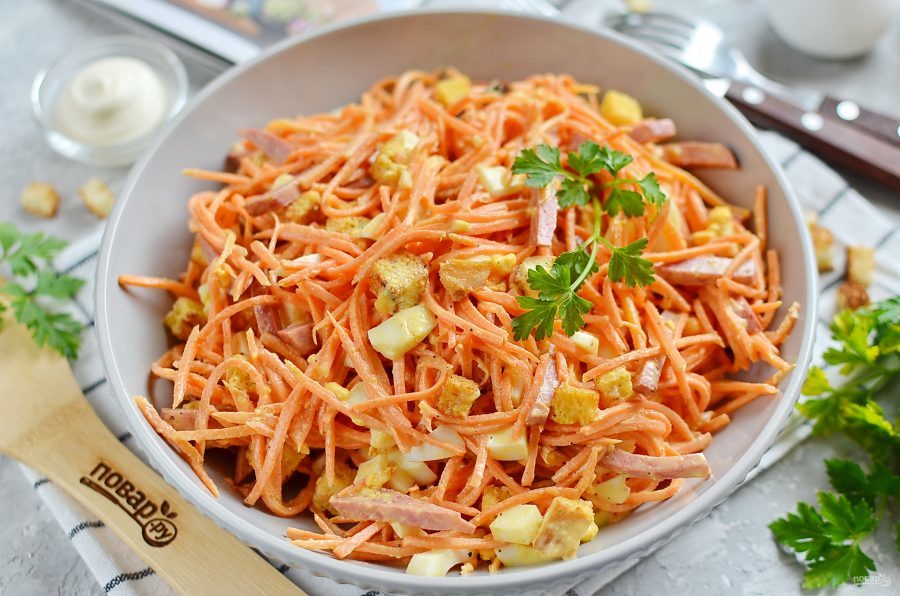 salat_s_koreiskoi_morkoviu_i_suharikami-760167-7141607