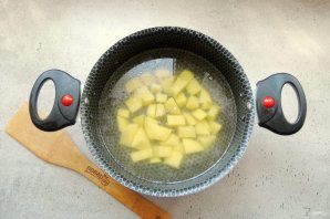sup_s_frikadelkami_i_struchkovoi_fasoliu-801310-8702509