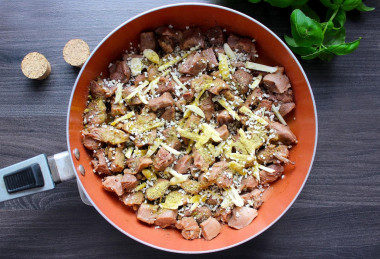 bulgur-s-indeikoi-na-skovorode_1680528487_10_max-7492512