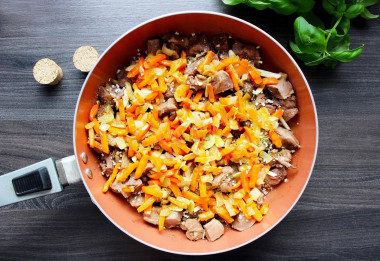 bulgur-s-indeikoi-na-skovorode_1680528500_11_max-2070553
