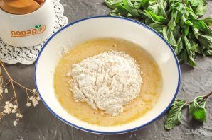 pesochnii_pirog_s_abrikosami_i_smetannoi_zalivkoi-804269-2663605