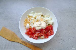 salat_quotmejdu_nami_devochkamiquot-805087-7313644