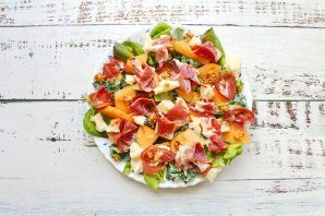 salat_s_parmoi_kozim_sirom_i_dinei-803103-4537141